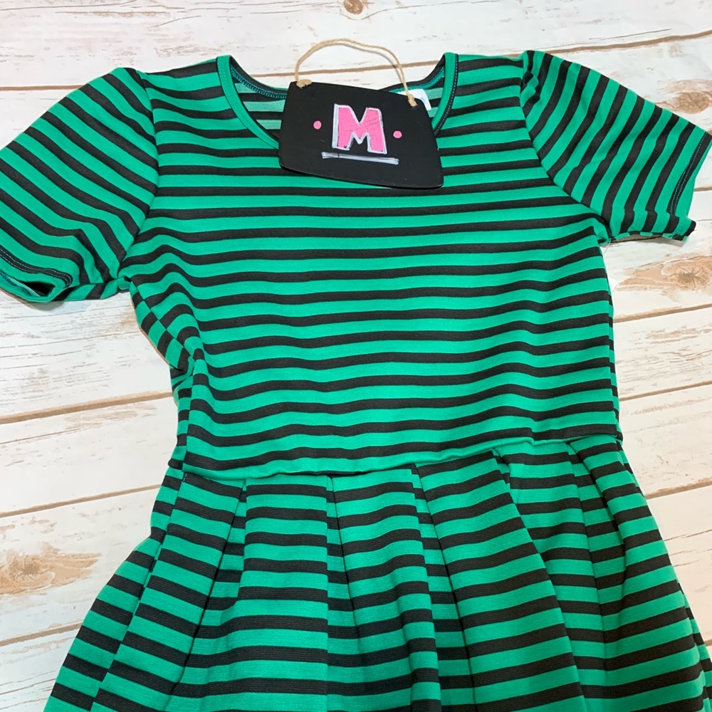 Medium Lularoe Amelia Dress